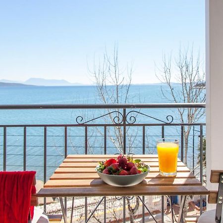 Ligia Waterfront Apartments Bagian luar foto
