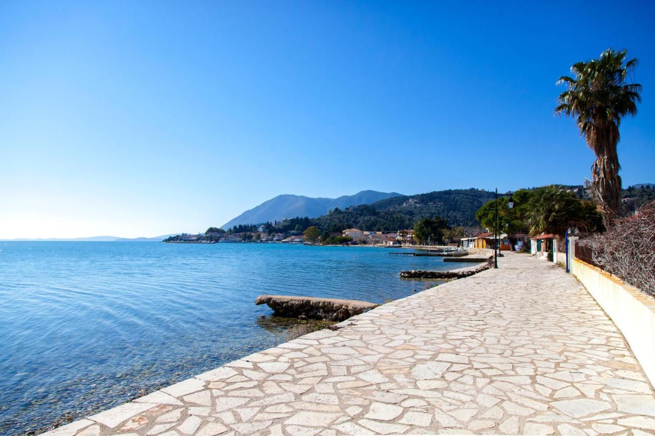 Ligia Waterfront Apartments Bagian luar foto