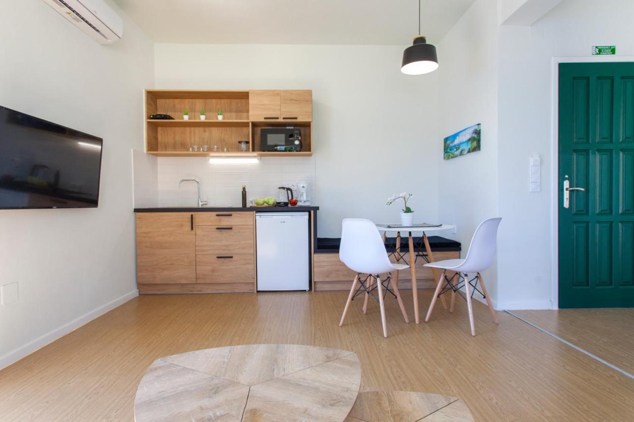 Ligia Waterfront Apartments Bagian luar foto