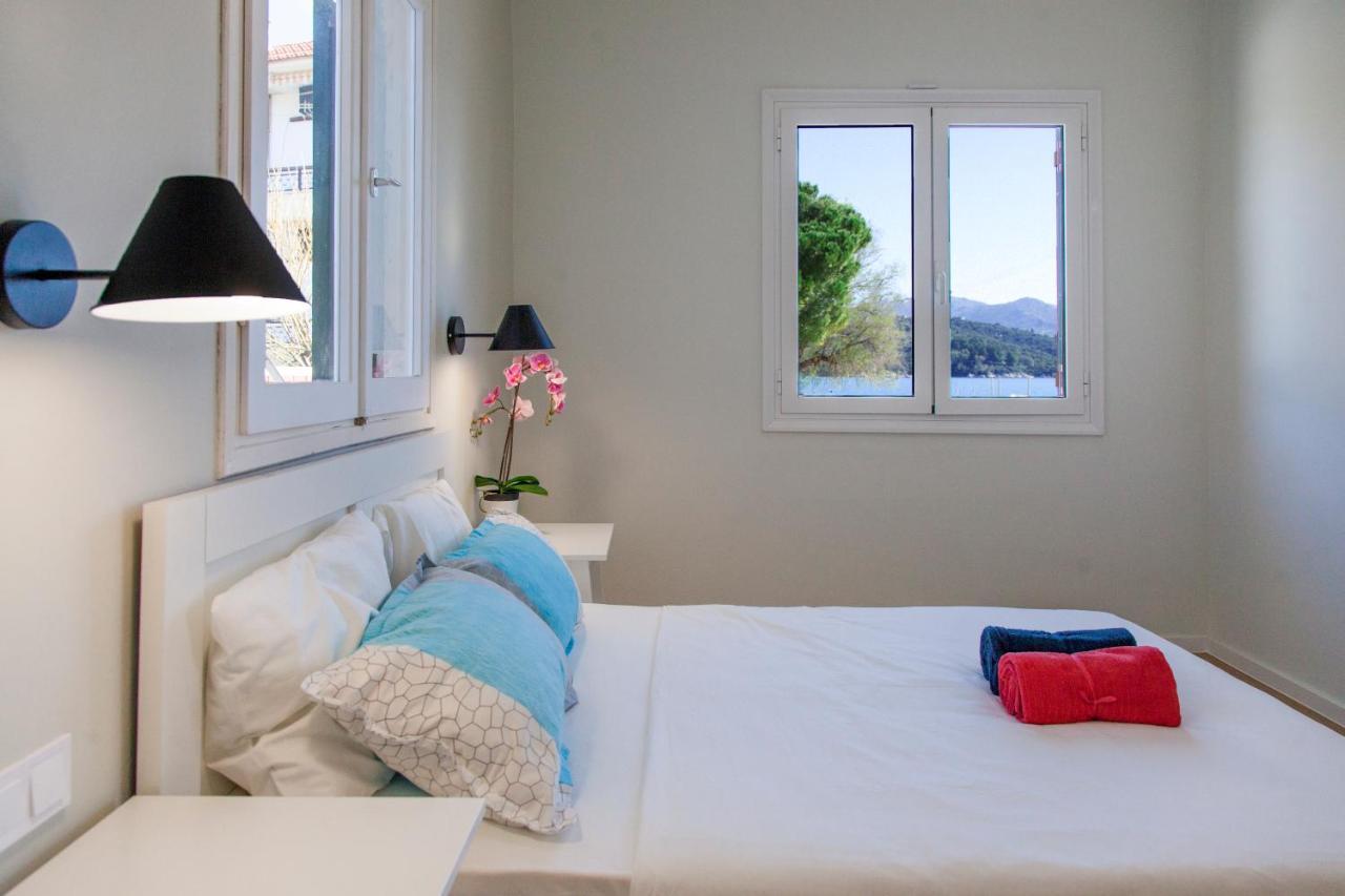 Ligia Waterfront Apartments Bagian luar foto