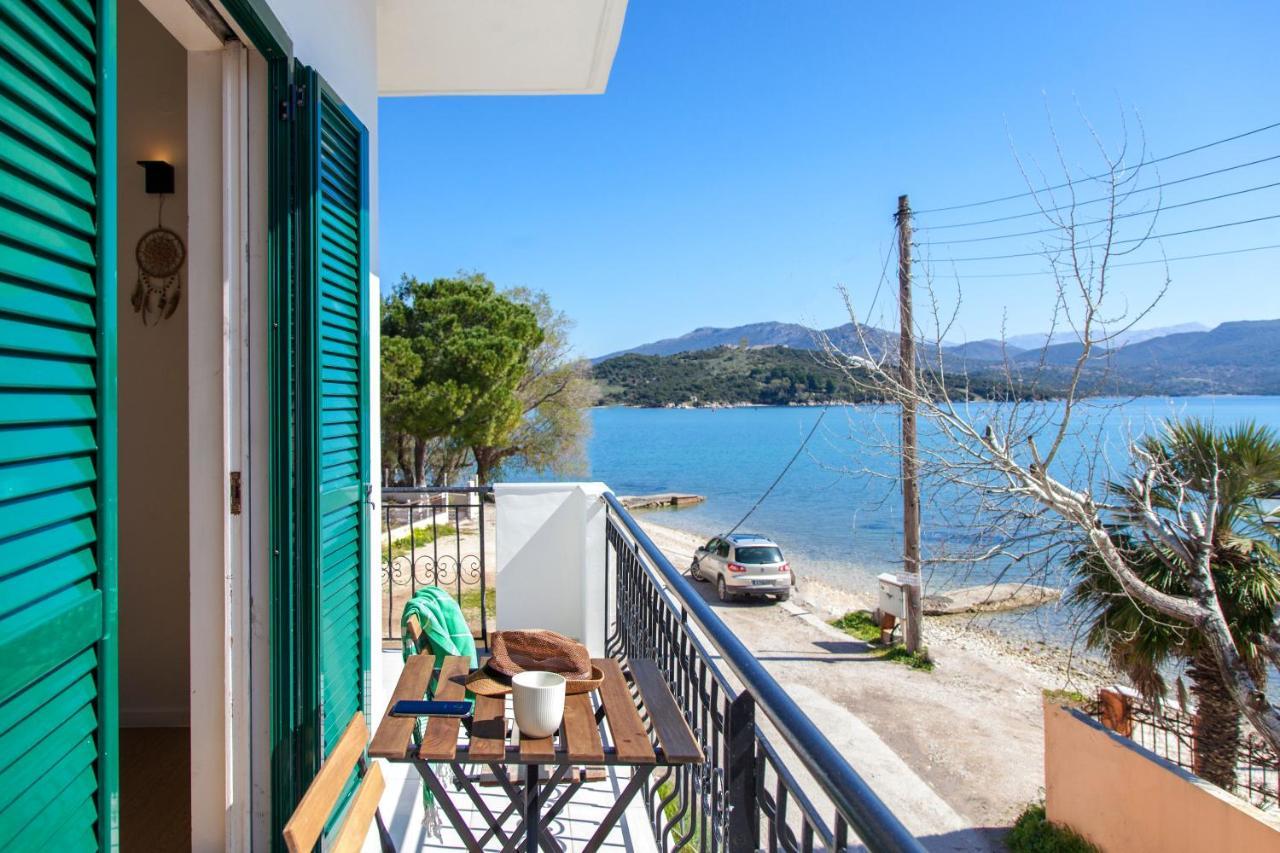Ligia Waterfront Apartments Bagian luar foto