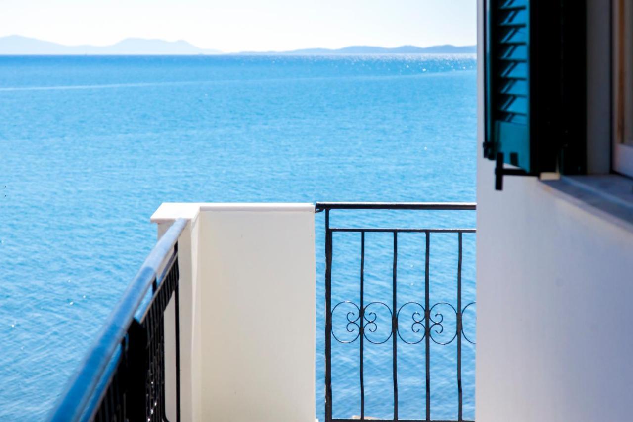 Ligia Waterfront Apartments Bagian luar foto