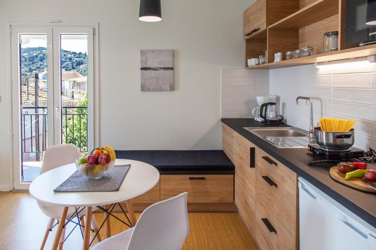Ligia Waterfront Apartments Bagian luar foto