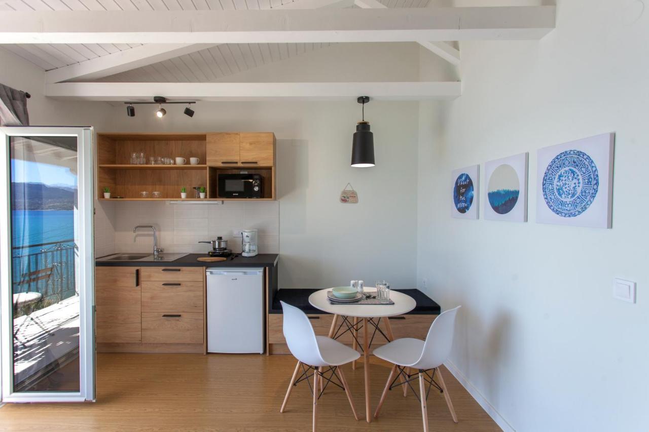 Ligia Waterfront Apartments Bagian luar foto